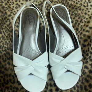 🌞3/$25 Life stride shoes